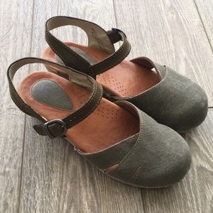 Dansko khaki green sandals